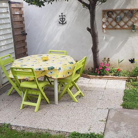 アルルSuperbe T2 Avec Jardin, Piscine-Enfant Et Parkingアパートメント エクステリア 写真